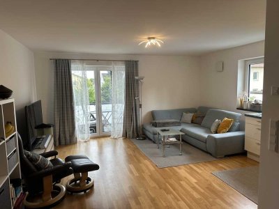 Neuwertige 2,5-Zimmer-Wohnung mit gehobener Innenausstattung & EBK in Weichs