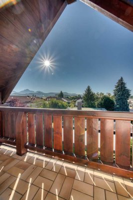 Charmante DG-Wohnung mit Bergblick