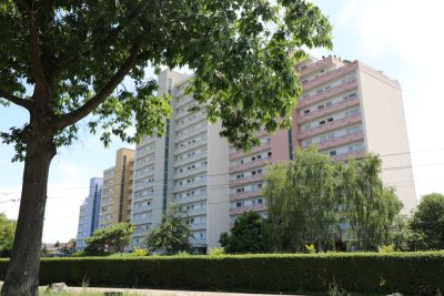 3-Raum-Wohlfühlwohnung mit Balkon & Panorama Blick in Weinheim