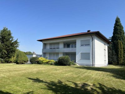 Repräsentatives Einfamilienhaus mit gehobener Ausstattung und grossem Garten in Laupheim