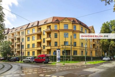 IMMOBERLIN.DE - Toplage: Großzügige Altbauwohnung mit ruhigem Südwestbalkon zwischen Schlossgarten