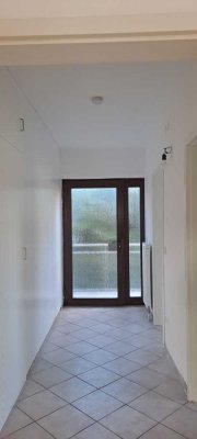 Gartenwohnung 4,5-Zi. mit Terrasse in Seeheim