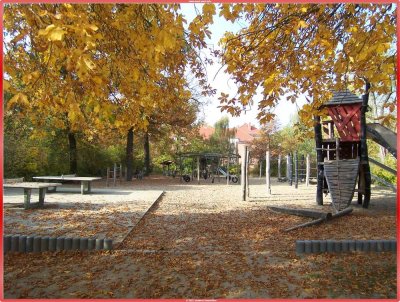 ERSTKLASSIGE 6-ZIMMER ALTBAUWOHNUNG IM SCHMARGENDORFER KIEZ UNWEIT ROSENECK!
