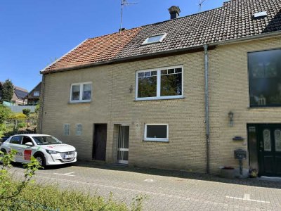Gepflegtes 4-Zimmer-Reihenhaus in Alsdorf mit eigener Parzelle