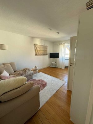 Gemütliche 3 Zimmerwohnung mit Loggia und separater Küche