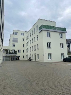 Beliebtes Wohnen in der südlichen Vorstadt! Moderne 4 ZKB-Penthouse-Wohnung mit großer Terrasse