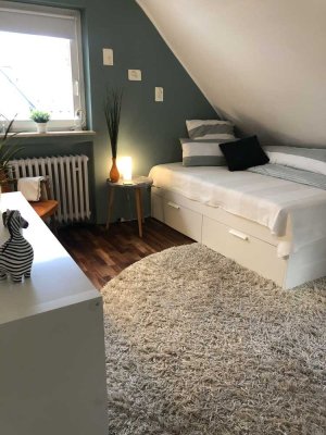 Charmante 2-Zimmer Dachgeschosswohnung in Stuttgart-Rohracker