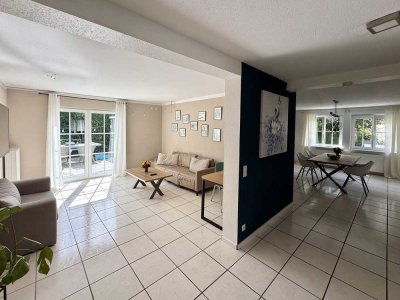 Wohnung mit Wow-Faktor – eigener Pool, 5,5 Zimmer & sonnige Terrasse