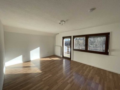 4-Zimmer- Wohnung mit Balkon