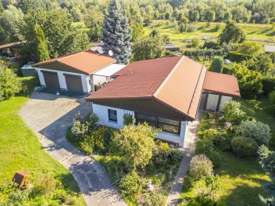 Traumhafter Wohnbungalow mit Doppelgarage und Sauna am Haselbacher See