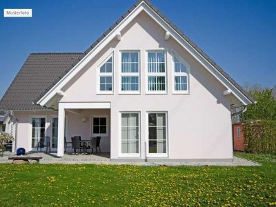Provisionsfrei Einfamilienhaus in 35585 Wetzlar, Bergstr.