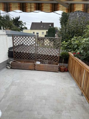 Helle 4-Zimmer Wohnung mit Gartenmitbenutzung in Wiesbaden-Nordenstadt