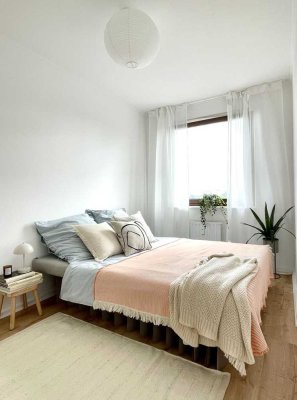 PROVISIONSFREI! Bezugsfrei und frisch renoviert mit Garage
