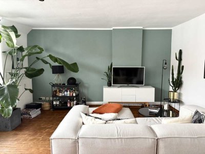 Hell & zentral: Charmante 2-Zimmer-Wohnung mit Dachterrasse!