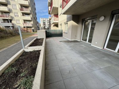 Kompakte günstige 2 -Zimmer Erdgeschoßwohnung mit 35 m² Terrasse- unbefristeter Mietvertrag