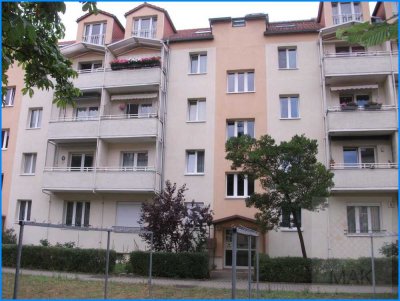 MAK Immobilien:  Baumschulenweg,  vermietete 3-Zimmer Wohnung mit Balkon!
