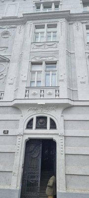 Sanierte Altbauwohnung nähe Spittelau - unbefristet