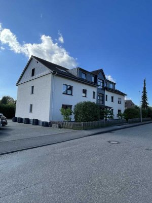 "Dachgeschosswohnung mit großem Südbalkon in Aufderhöhe nähe Leichlingen und Langenfeld"