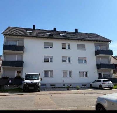 Kapitalanlage! 12 Familienhaus, energetisch kernsaniert, komplett vermietet in Esslingen-Mettingen