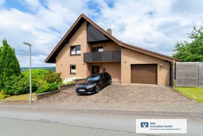 Zweifamilienhaus mit Ausbaureserve und herrlichem Ausblick in bevorzugter Wohnlage