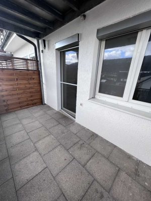 Modernisierte Wohnung mit viereinhalb Zimmern und Balkon in Rietheim-Weilheim
