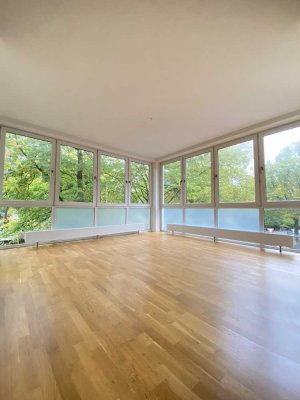 Großzügige 3 Zimmerwohnung mit offener Einbauküche und Balkon