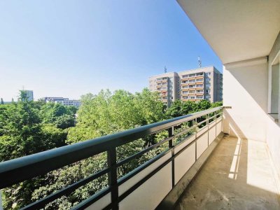 Sonnige 1-Zimmer-Wohnung mit Balkon und Dusche – frisch renoviert und bereit für neue Geschichten!