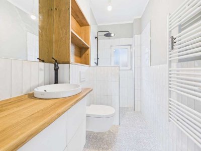 Moderne 2,5-Zimmer-Wohnung mit großer Süd-West-Terrasse – umfassend saniert und bezugsbereit