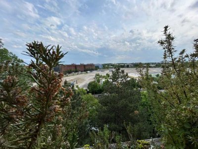 Renovierte 4 Zi. ETW im 7. Stock,  Südseite, Alpenblick, ruhig, zentral,  große Loggia