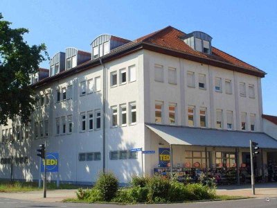 Ab Dezember 2025: Geräumige 3-Zimmer-Wohnung mit Laminatboden und Bad mit Badewanne