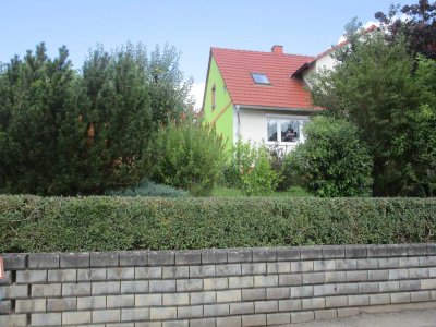 Einfamilien-Doppelhaushälfte