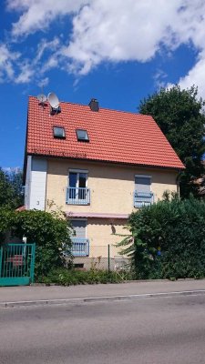 EFH mit sechs Schlafzimmern in 86179 Augsburg, Haunstetten