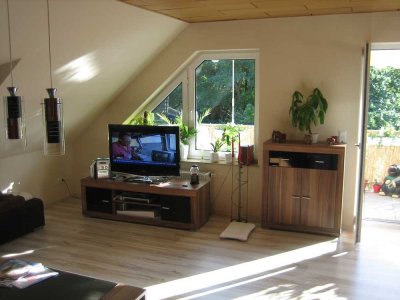 3 Zimmer Dachgeschosswohnung mit großem Südbalkon in ruhiger Waldrandlage mit Blick über Oberbieber