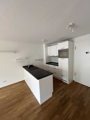 Neuwertige 2,5-Raum-Wohnung mit Terrasse und Einbauküche in Backnang