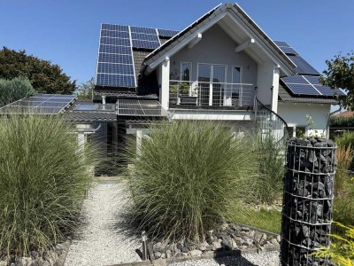Großzügige, modernisierte Wohnung mit Balkon und besonderem Extra