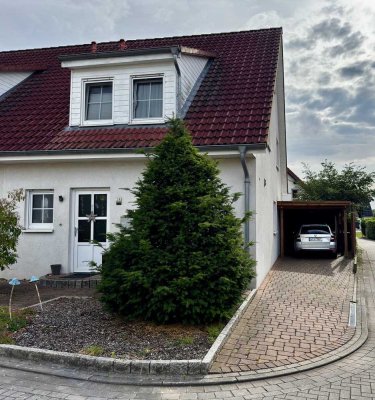 Geräumiges und gepflegtes Haus mit fünf Zimmern in Langenhagen Kaltenweide