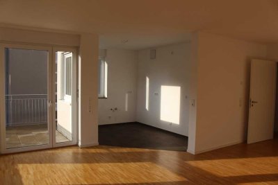 großzügige 4-Zimmer-Wohnung mit Balkon