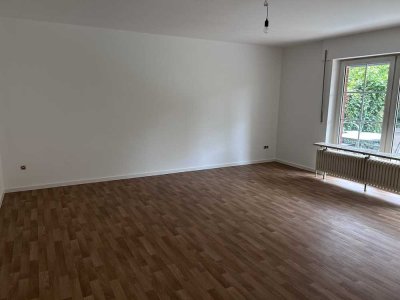 Attraktive 2-Zimmer-Wohnung mit Terrasse – frisch renoviert & zentral gelegen!
