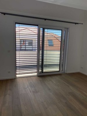 moderne, lichtdurchflutete Dachgeschosswohnung
