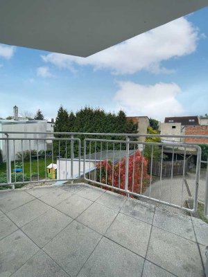 renovierte 2-Zimmer Wohnung mit Balkon & Stellplatz