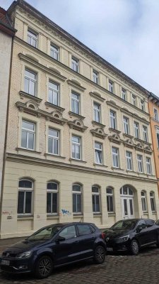 Schöne 2 Zi-Wohnung, Wannenbad; Laminat im Giebichensteinviertel
