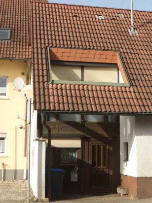 Hartheim: interessante kleine Whg. über 3 Ebenen