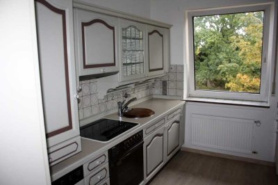 Schöne und modernisierte 3-Raum-Wohnung mit gehobener Innenausstattung mit Einbauküche in Zeven