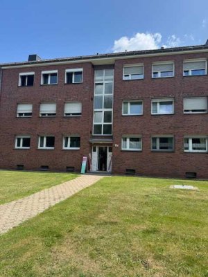 Schöne 3 Zimmerwohnung mit Balkon im gepflegten 6-Familienhaus