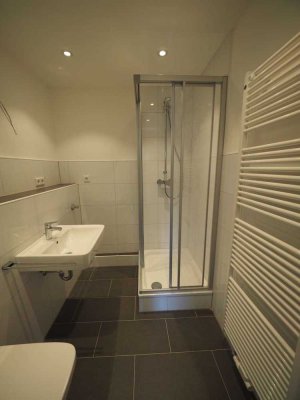 Sanierte, moderne 2 ZI-Wohnung ideal für 1Pers. Haushalt in W-Elberfeld mit Balkon !