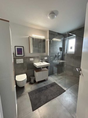 Moderne 2 Zimmer Neubauwohnung mit Balkon in Langenfeld