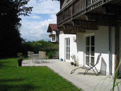 sehr schöne ruhige  2-Zimmer Single-Wohnung mit Garten