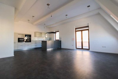 Kernsanierte Dachgeschosswohnung im Zentrum von Landau
