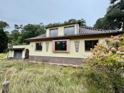 Einfamilienhaus mit Potenzial - Garage, Nebengelass, Garten in ruhiger Lage von Petersdorf