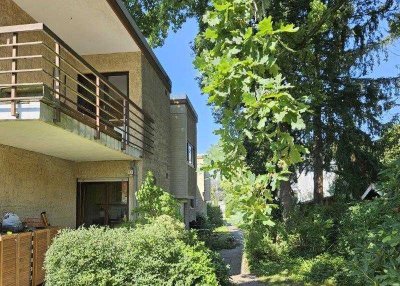 Helle Dachgeschosswohnung, 1.OG, 3 Zi., Terrasse, Balkon, Garage, zum Wohnen oder als Kapitalanlage.